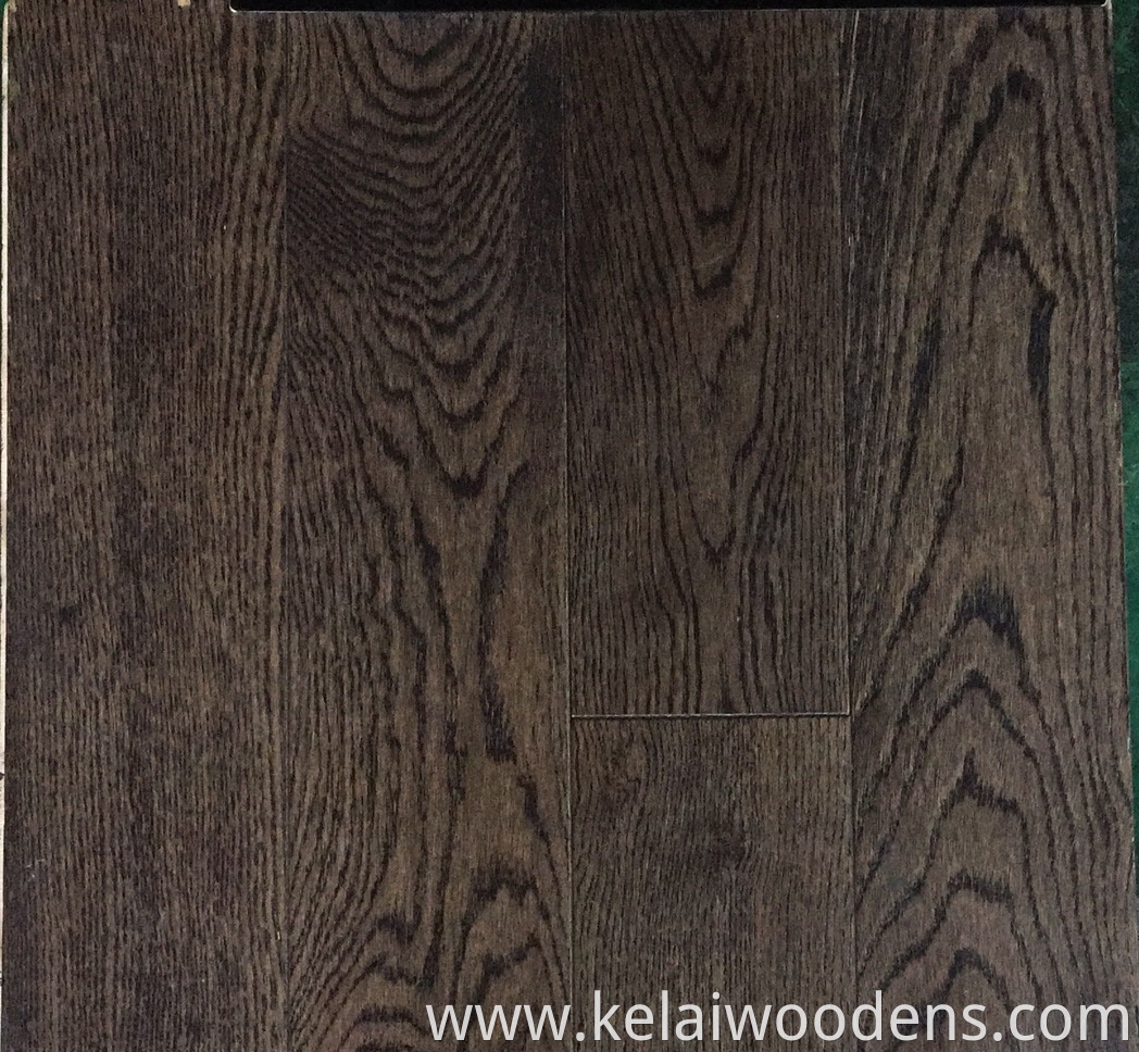 Oak engineered flooring